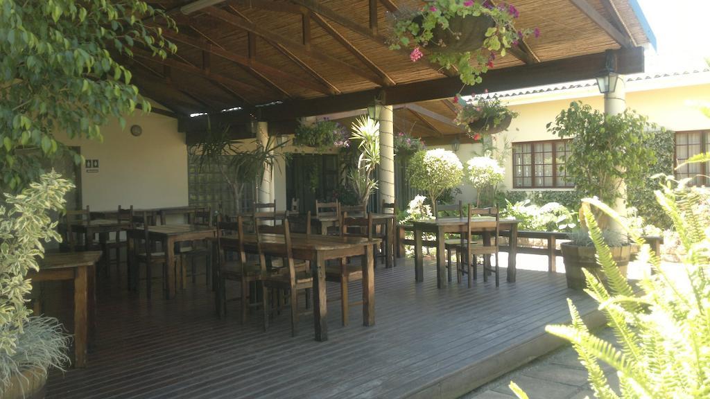 Pine Lodge Resort George Esterno foto